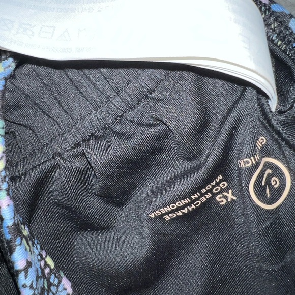 Gilly hicks workout set - Picture 9 of 11